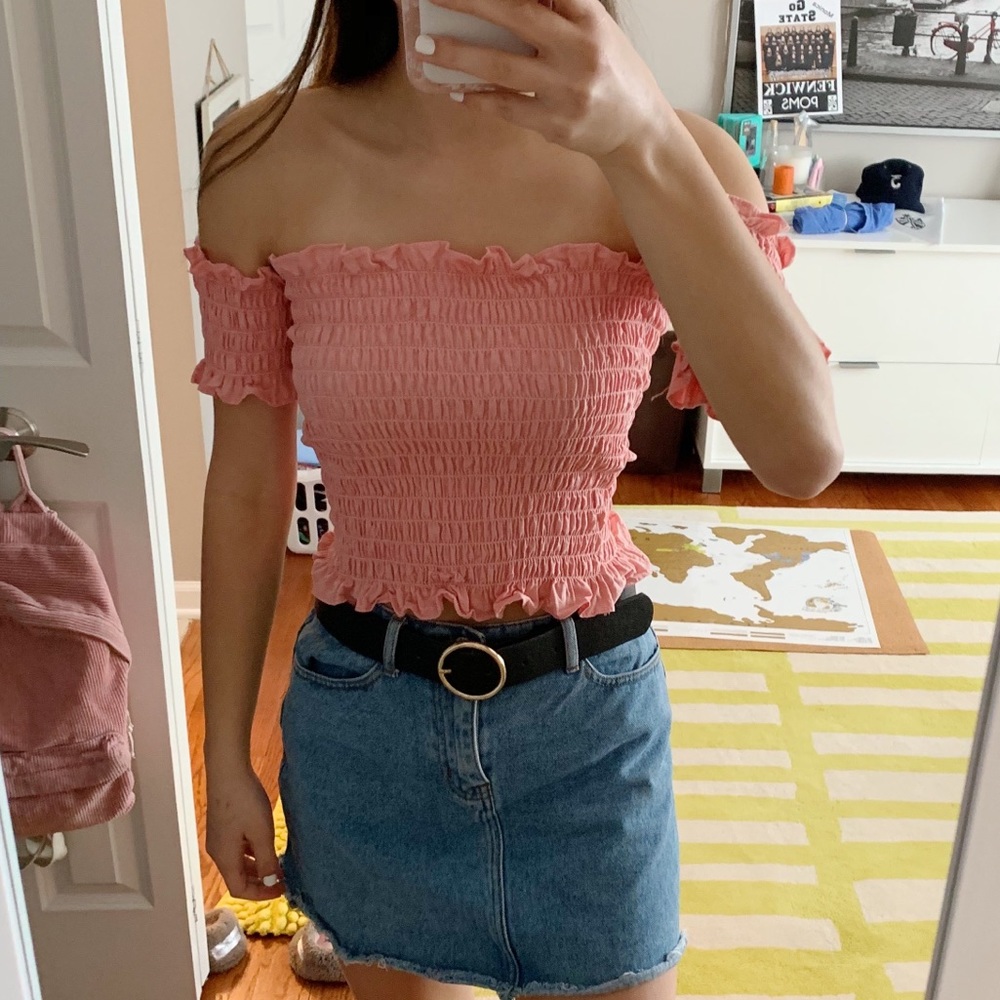 Pink small smock off the shoulder top!